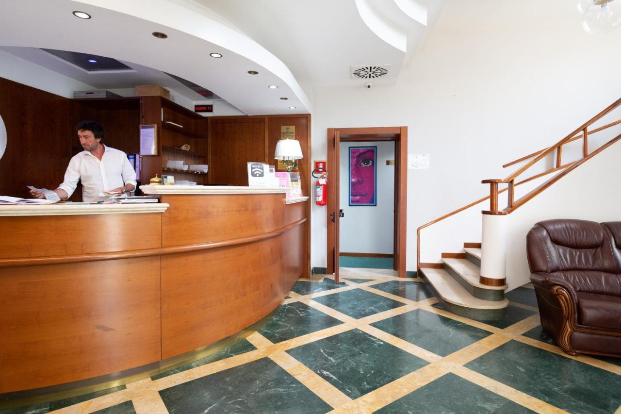 Cervara Park Hotel Рим Екстериор снимка