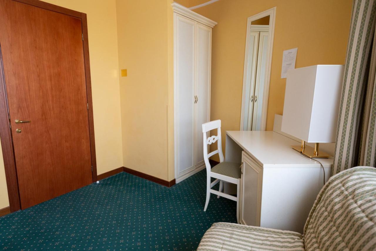 Cervara Park Hotel Рим Екстериор снимка